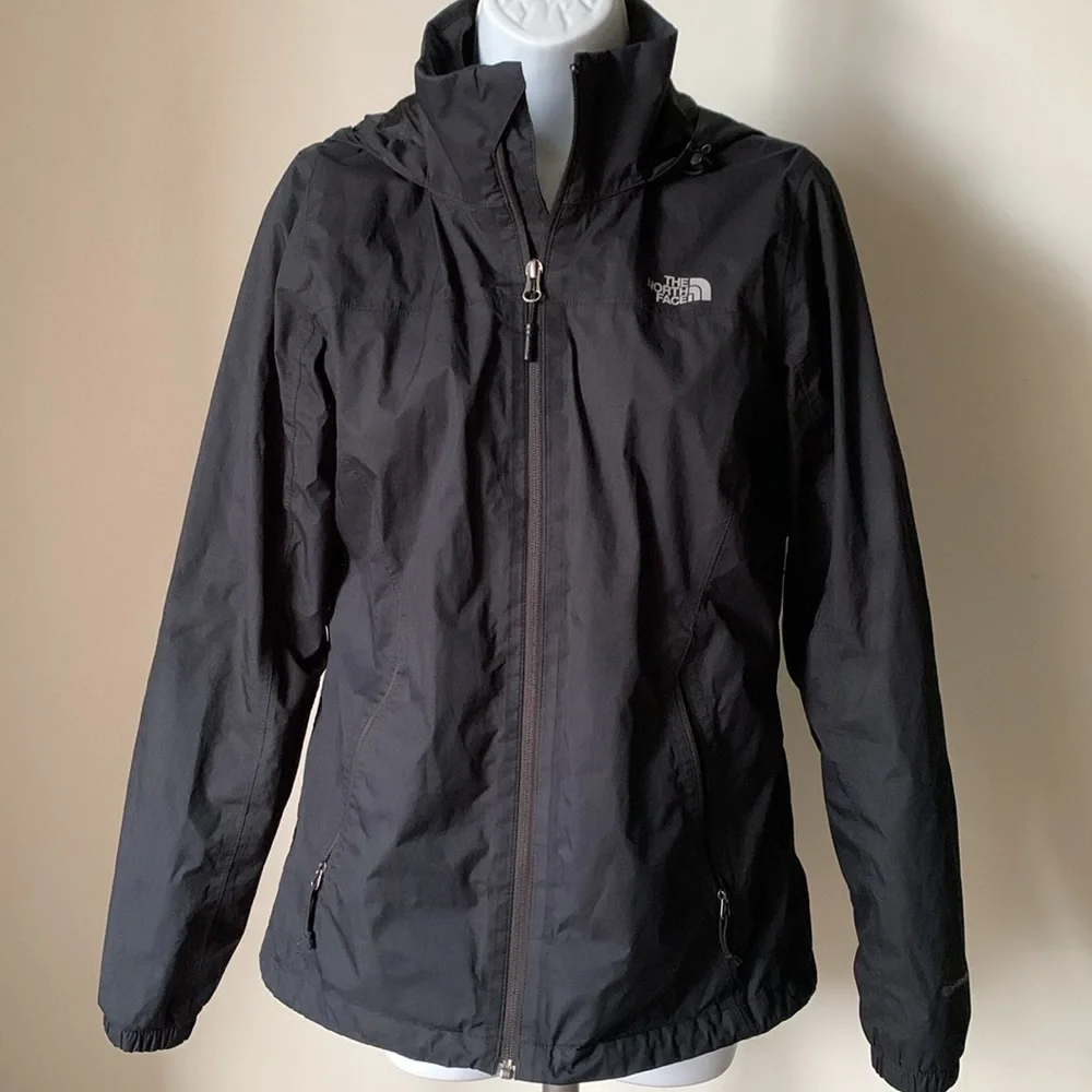 Northface Women’s Resolve Plus Jacket in Black - Picture 2 of 14
